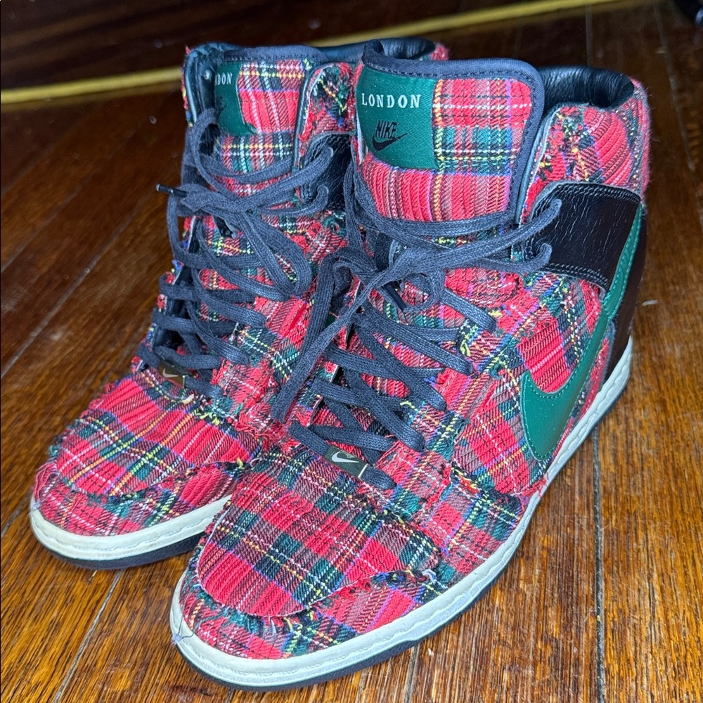 Nike Sneaker Wedges size nine women’s